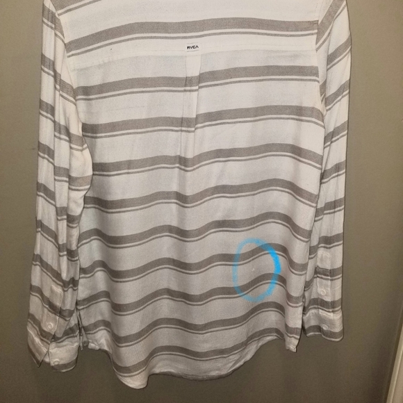 RVCA button down - Picture 6 of 6
